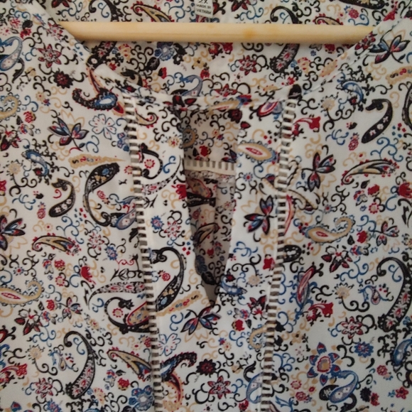 NWOT Collective Concepts Warner Lattice Detail Floral & Paisley Blouse – Size 2X - Picture 9 of 12